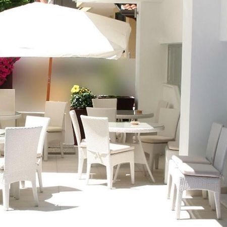 Hotel Loretta Rimini Exterior foto