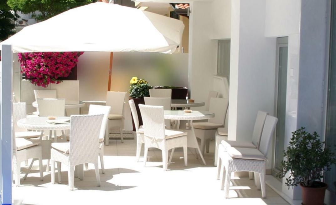 Hotel Loretta Rimini Exterior foto